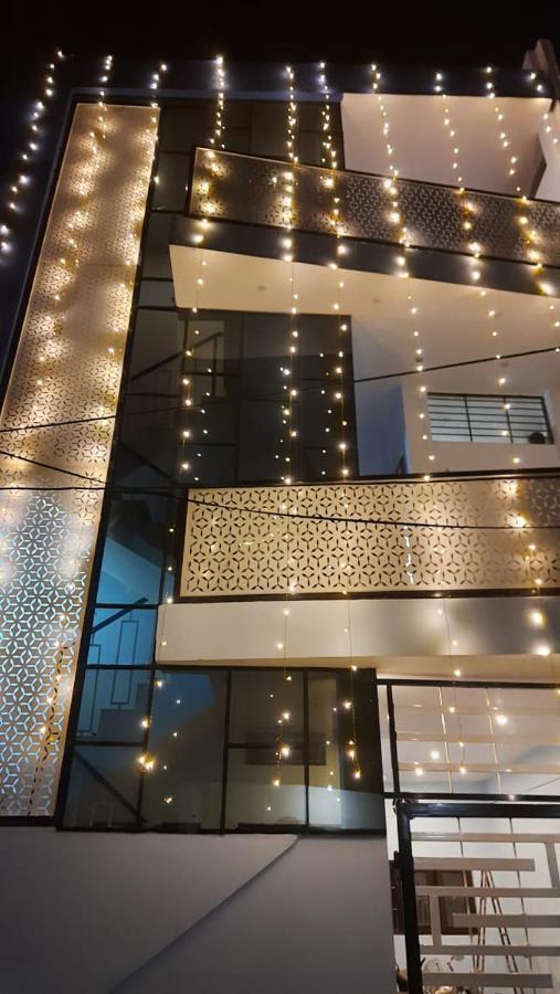 Advaitam Hotel Ujjain Eksteriør billede